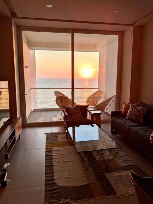 Harbor 13008A Artistic Beachfront Studio By Moikkarentals بويرتو فالارتا المظهر الخارجي الصورة